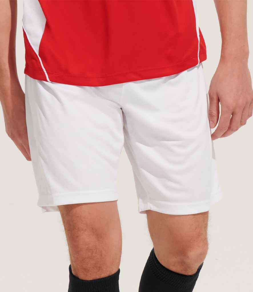 SOL'S San Siro 2 Shorts - model image