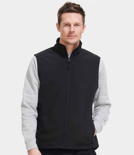 SOL'S Race Soft Shell Bodywarmer - model image