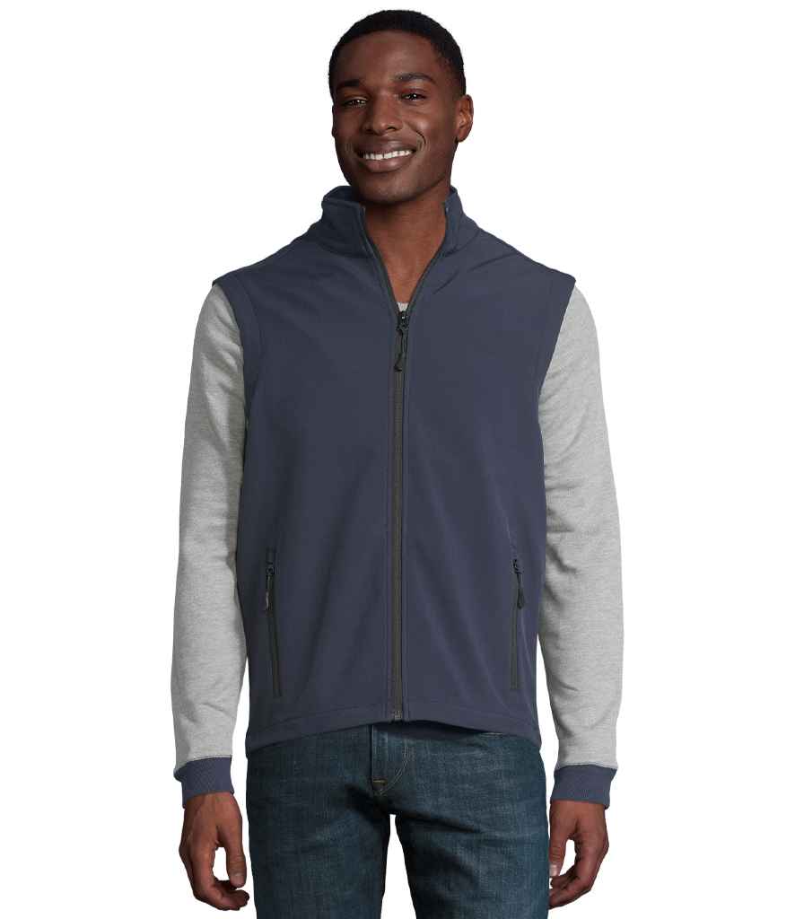 SOL'S Race Soft Shell Bodywarmer - model image