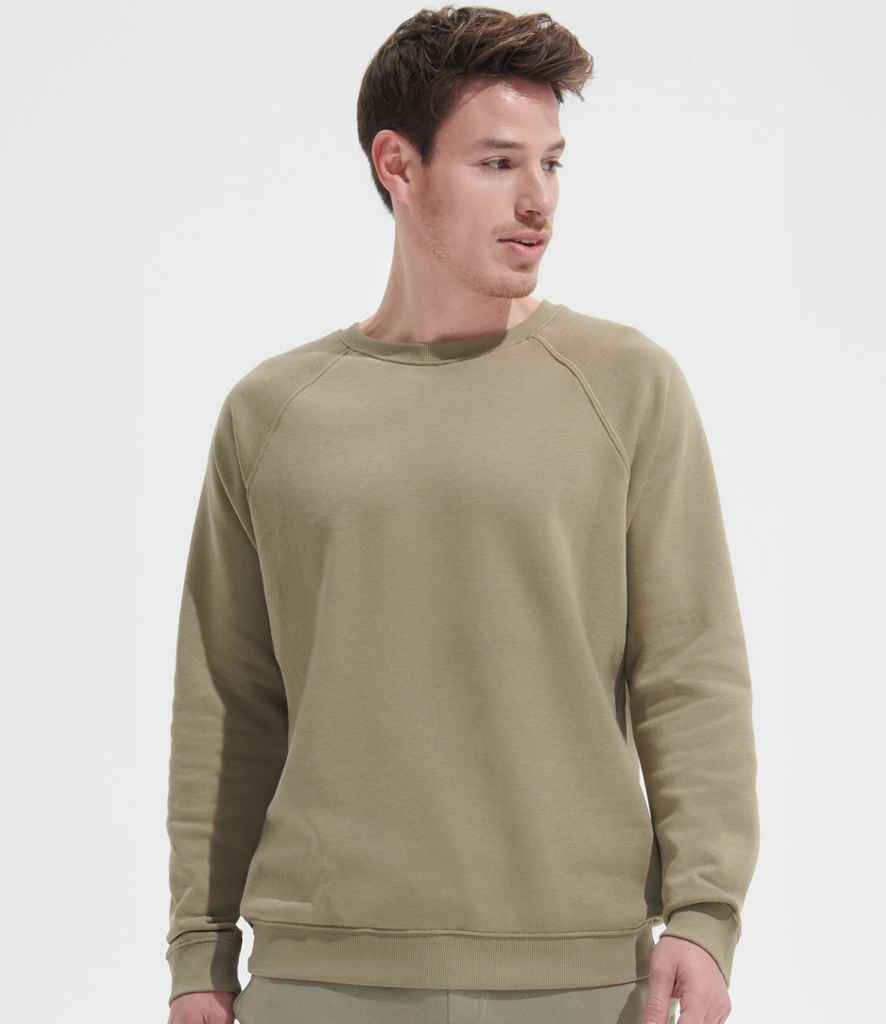 SOL'S Unisex Space Organic Raglan Sweatshirt - model image