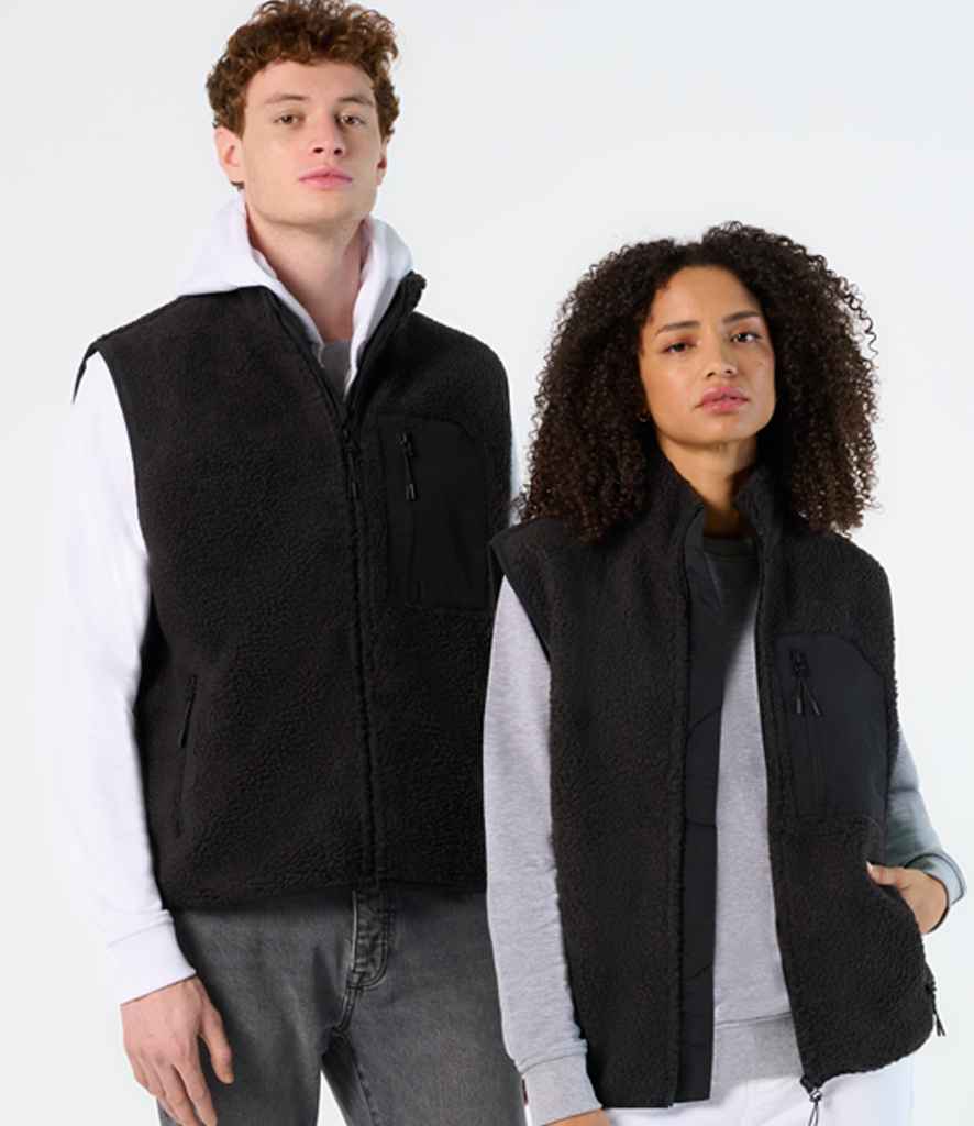 SOL'S Unisex Fury Sherpa Bodywarmer - model image