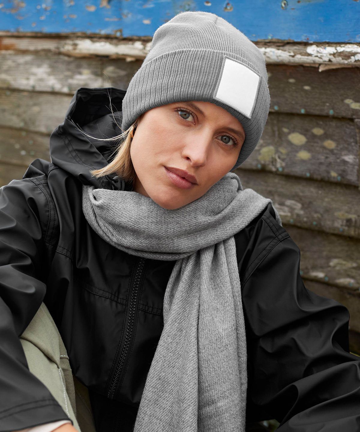 Beechfield Appliqué patch beanie Ash/White