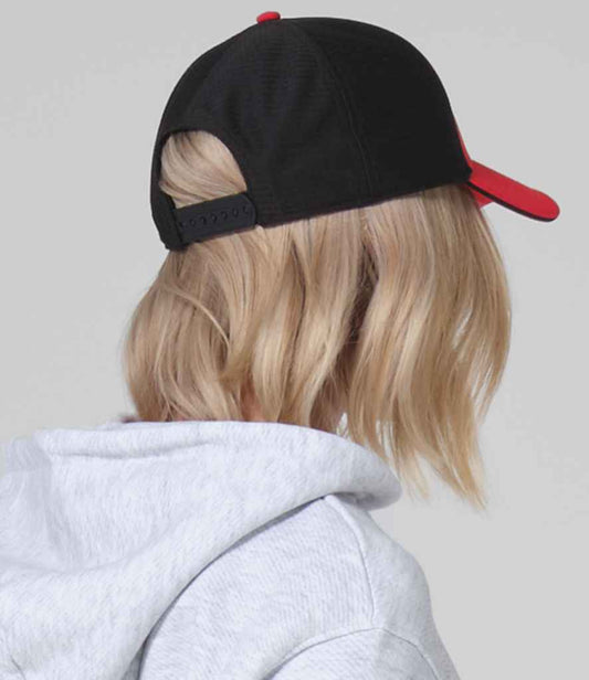 Beechfield Club Cap - model image
