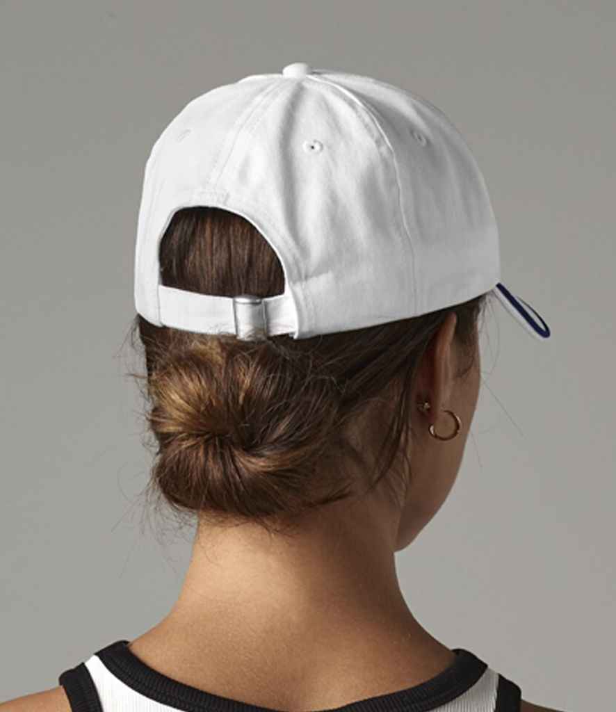 Beechfield Authentic Piped 5 Panel Cap - model image