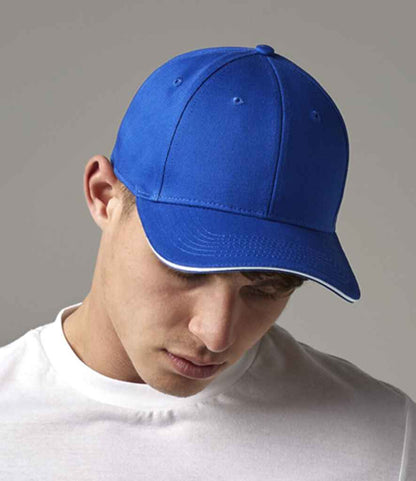 Beechfield EarthAware® Classic Organic Cotton 6 Panel Sandwich Peak Cap - model image