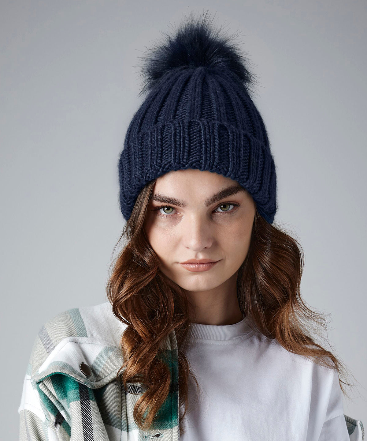 Beechfield Verbier fur pop pom chunky beanie Black
