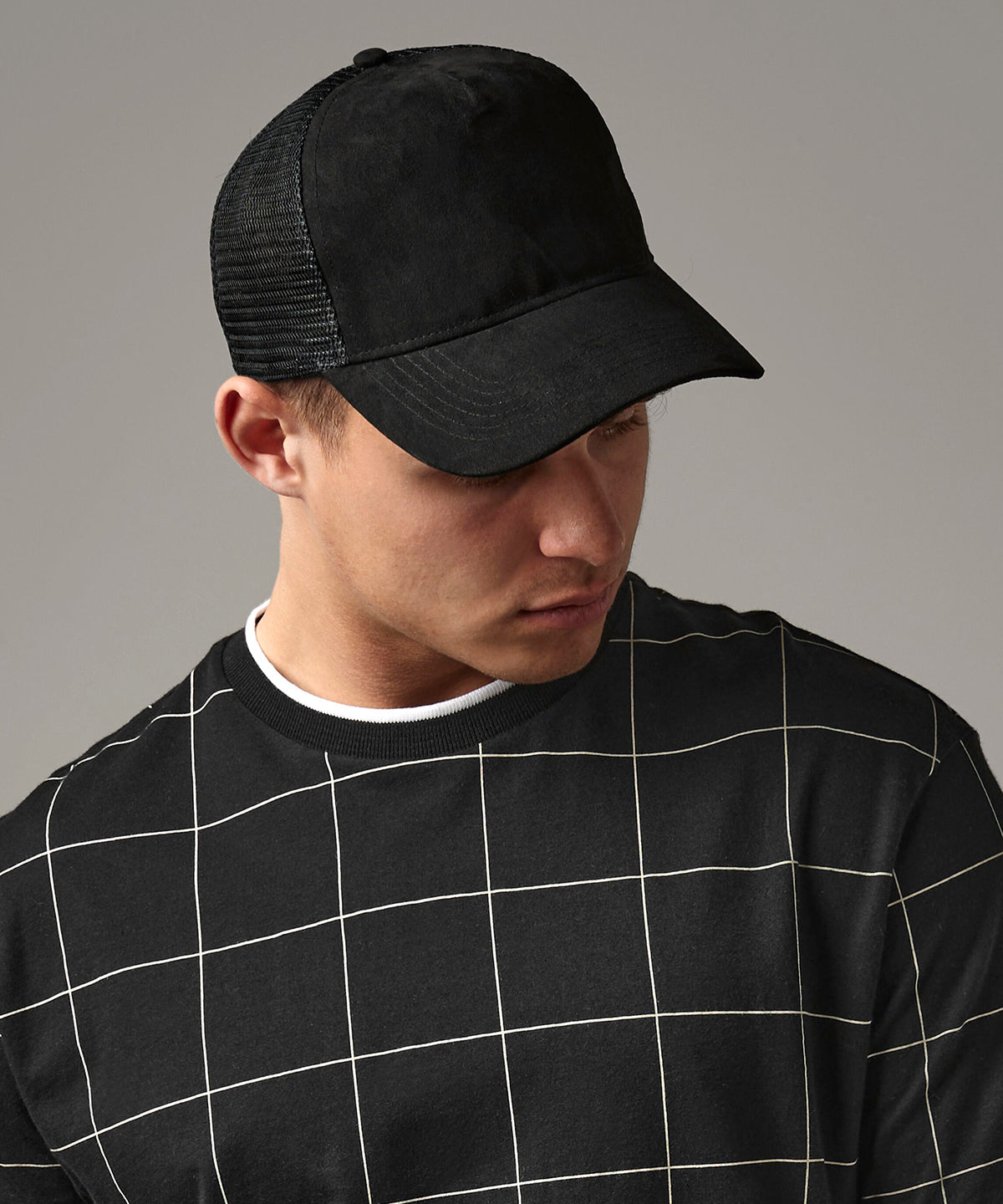 Beechfield Suede snapback trucker Black