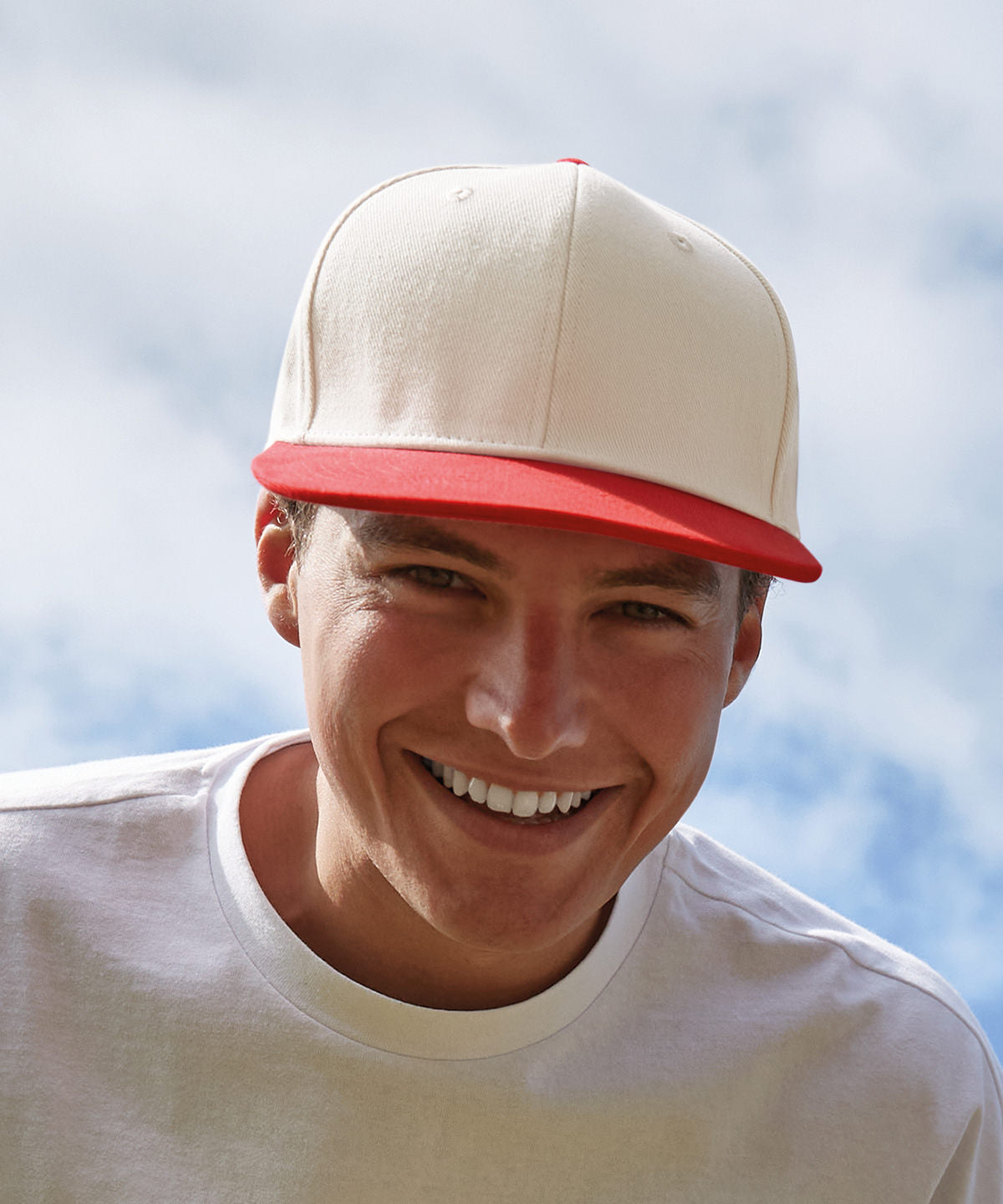 Beechfield Contrast flat peak 6-panel cap Natural/Black