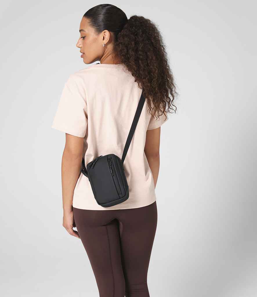 BagBase Athlux Shoulder Bag - model image
