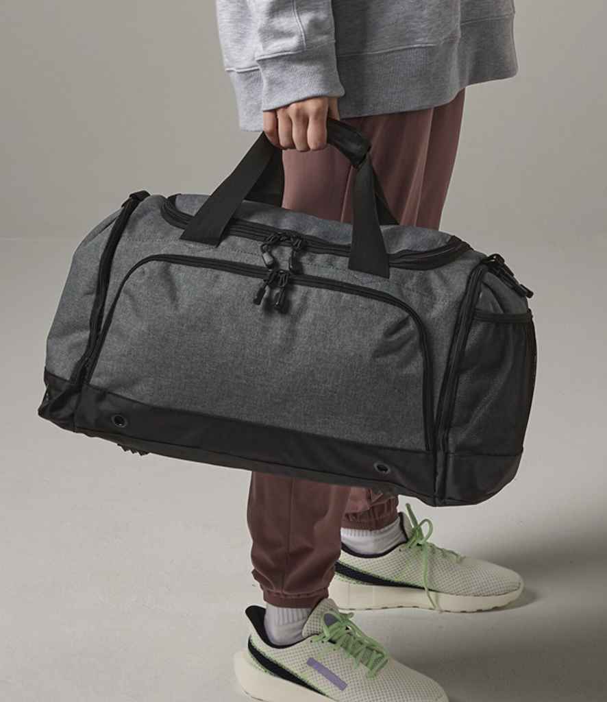 BagBase Athleisure Holdall - model image
