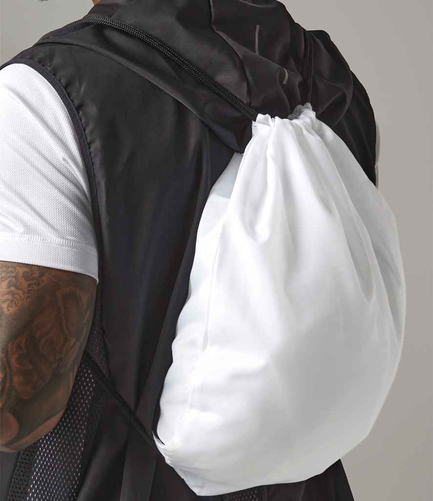 BagBase Budget Gymsac - model image