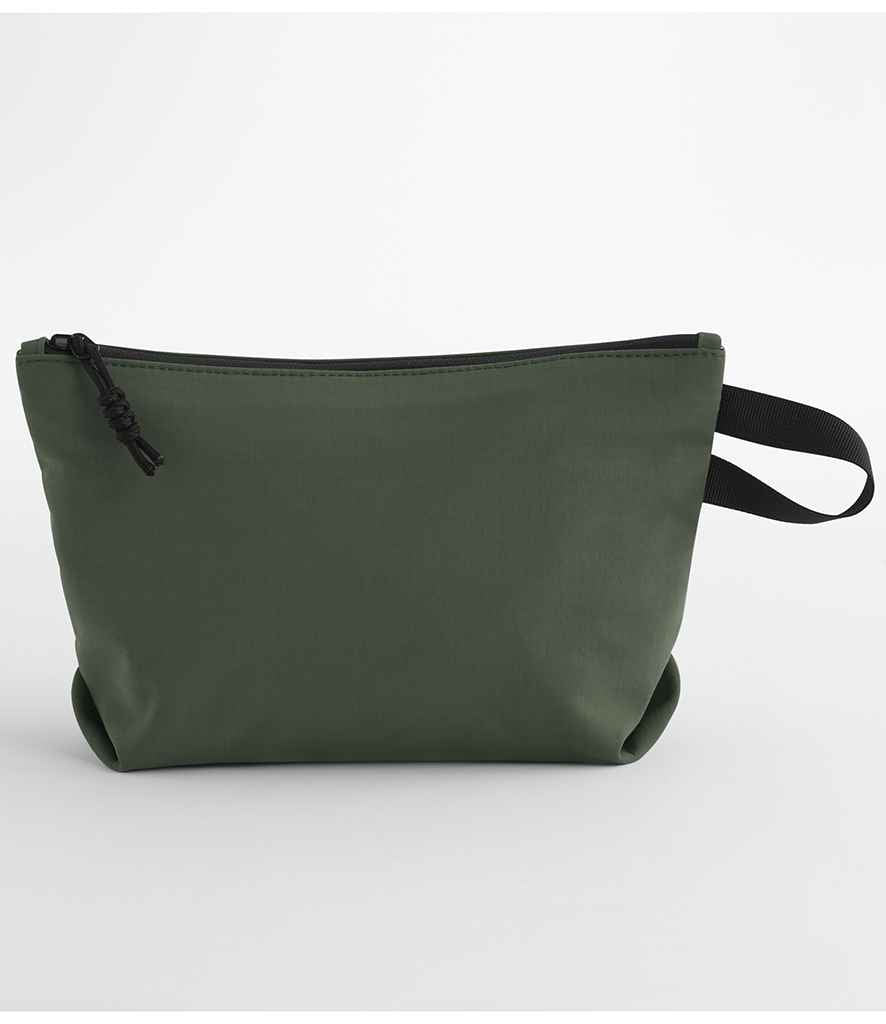 BagBase Minimal Lifestyle Pouch - model image