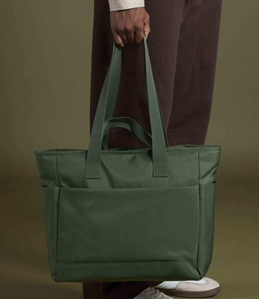 BagBase Simplicity Tote Bag - model image