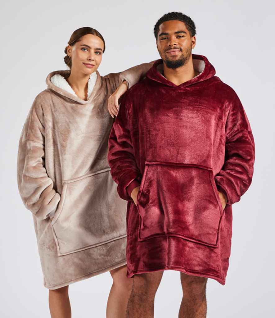 Brand Lab Oversized Hooded Blanket - model image