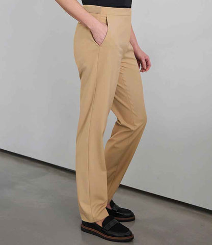 Brook Taverner Ladies Eleanor Tailored Trousers - model image