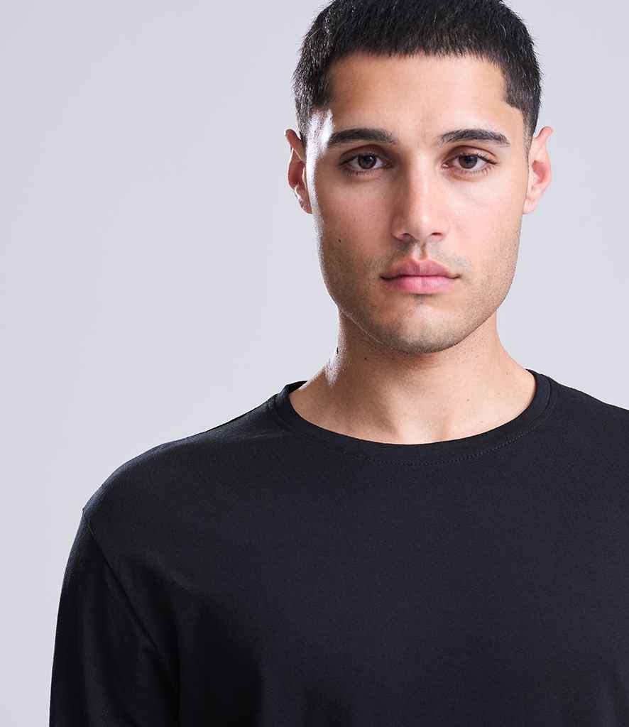 Ecologie Erawan Organic Long Sleeve T-Shirt - model image