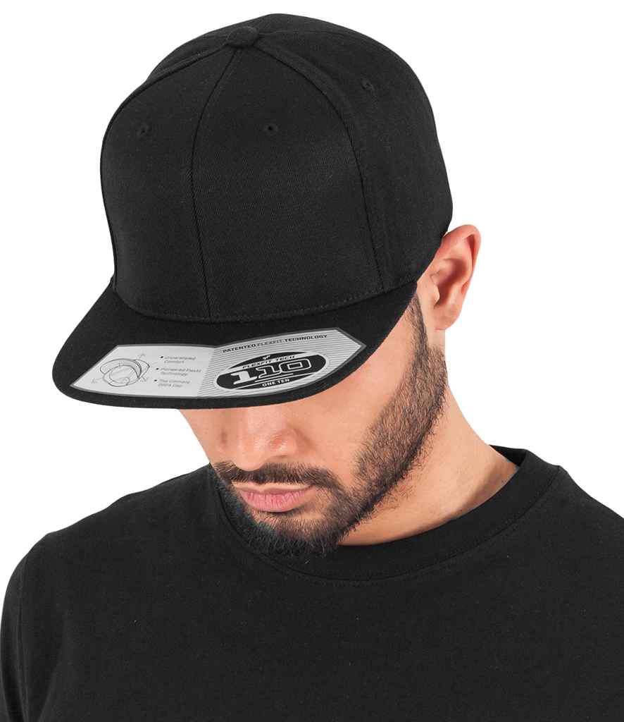 Flexfit / Yupoong Flexfit Fitted Snapback Cap