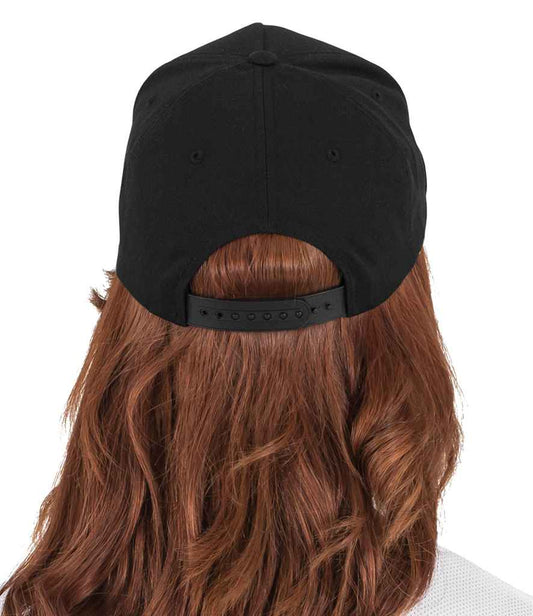 Flexfit Classic 5 Panel Snapback Cap - model image