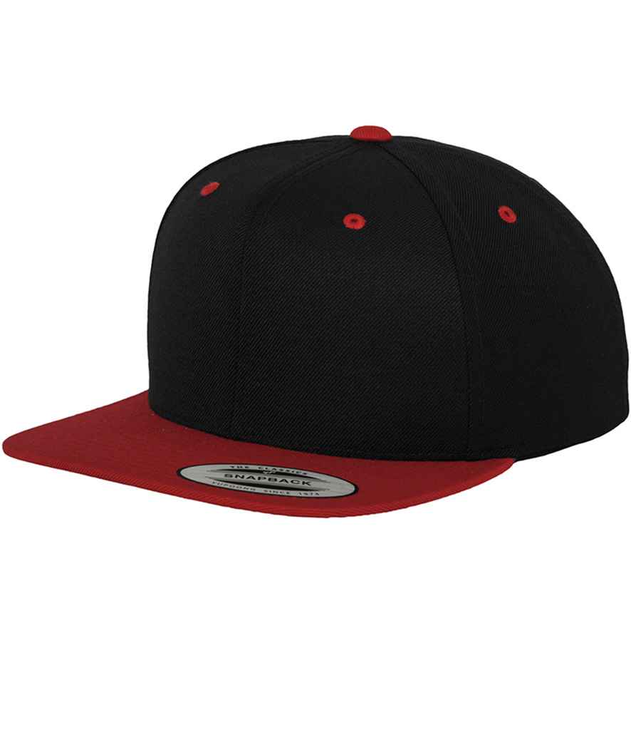 Flexfit Two Tone Classic Snapback Cap in Black/Red