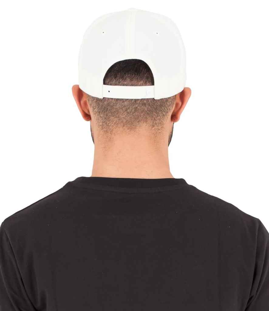 Flexfit Classic Snapback Cap - model image