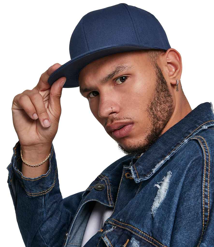 Flexfit Organic Cotton Snapback Cap - model image