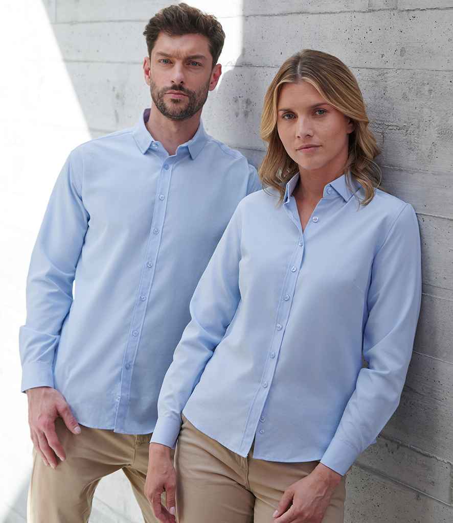 Henbury Long Sleeved Cotton Feel Coolplus® Shirt - model image