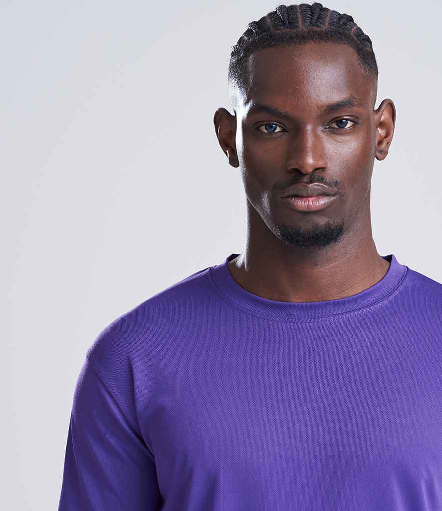 AWDis Cool Long Sleeve Wicking T-Shirt - model image