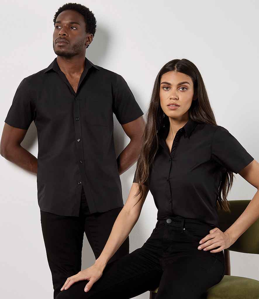 Kustom Kit Short Sleeve Tailored Poplin Shirt - model image