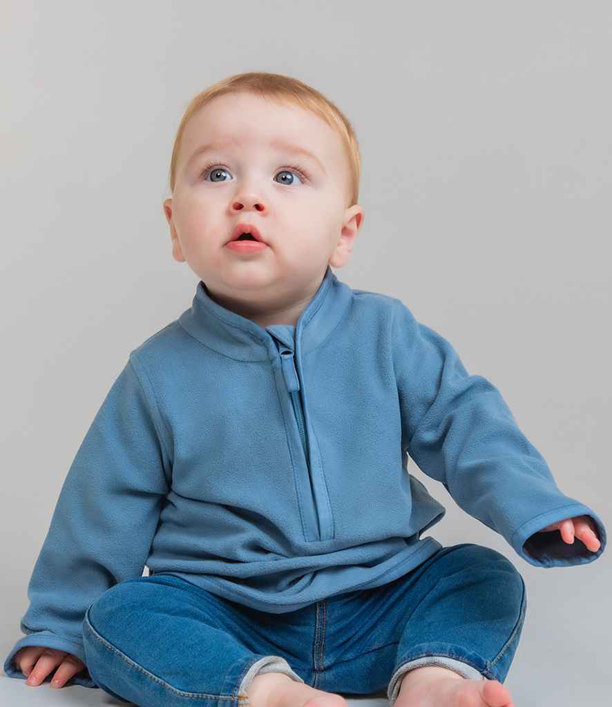 Larkwood Kids 1/2 Zip Lightweight Fleece - model image