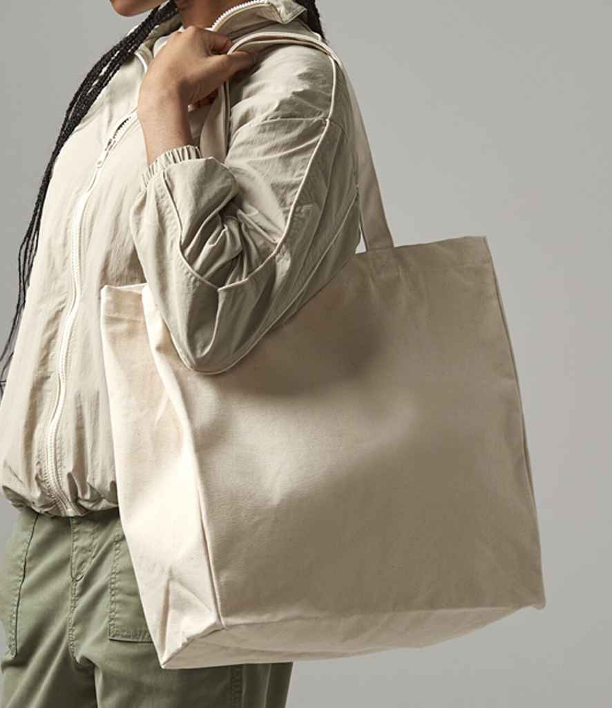 Quadra Canvas Classic Shopper - model image
