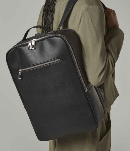 Quadra Tailored Luxe Backpack - model image