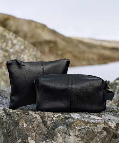 Quadra NuHide® washbag Black