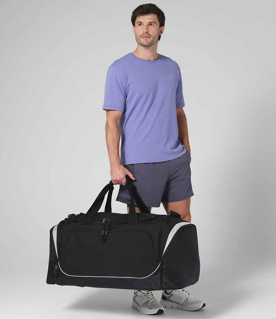 Quadra Pro Team Jumbo Kit Bag - model image