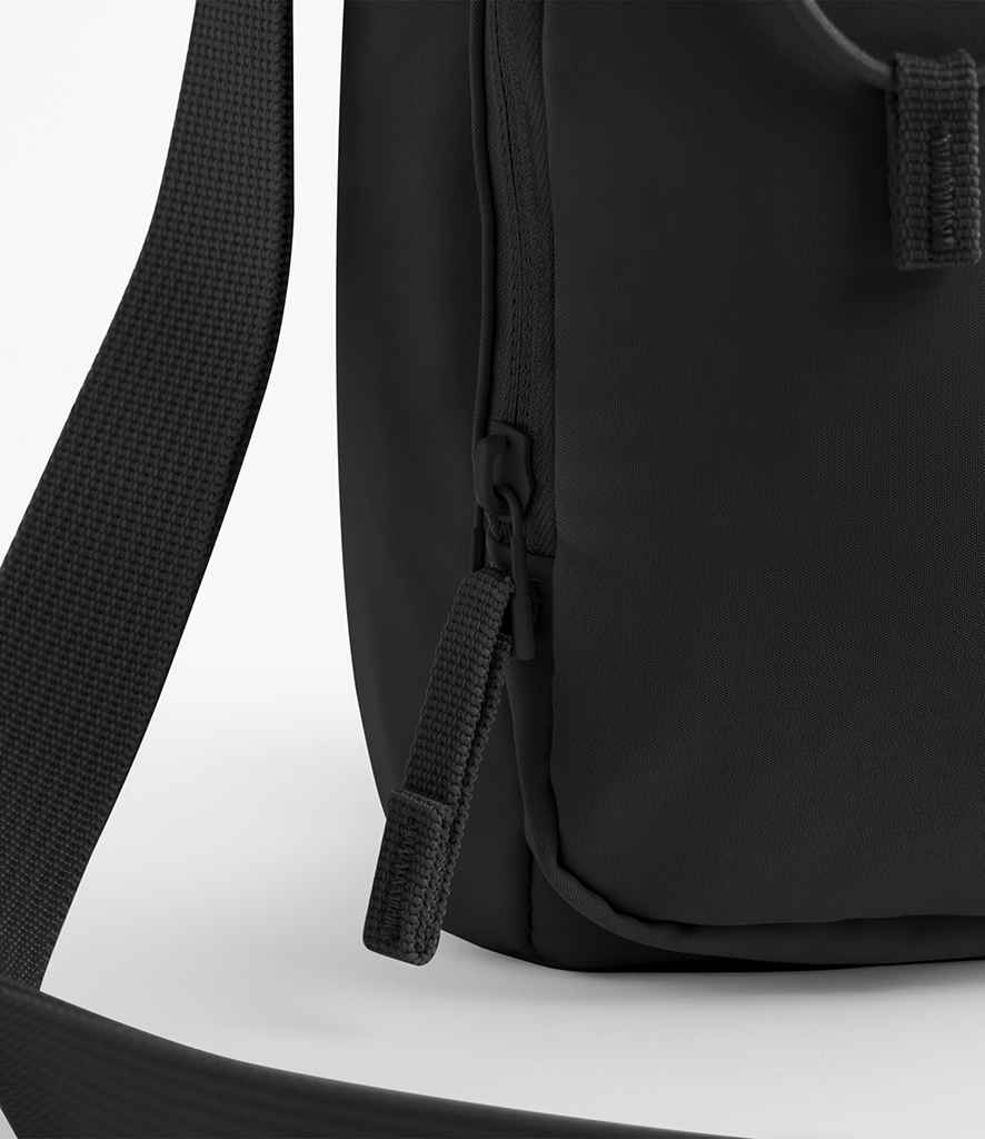 QS302 BLK DETAIL 2