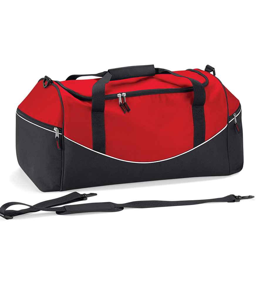 Quadra Teamwear Holdall - model image