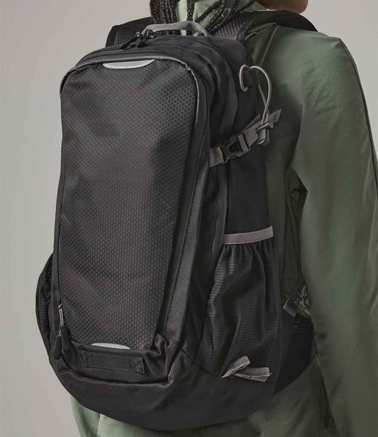 Quadra SLX 20 Litre Daypack - model image