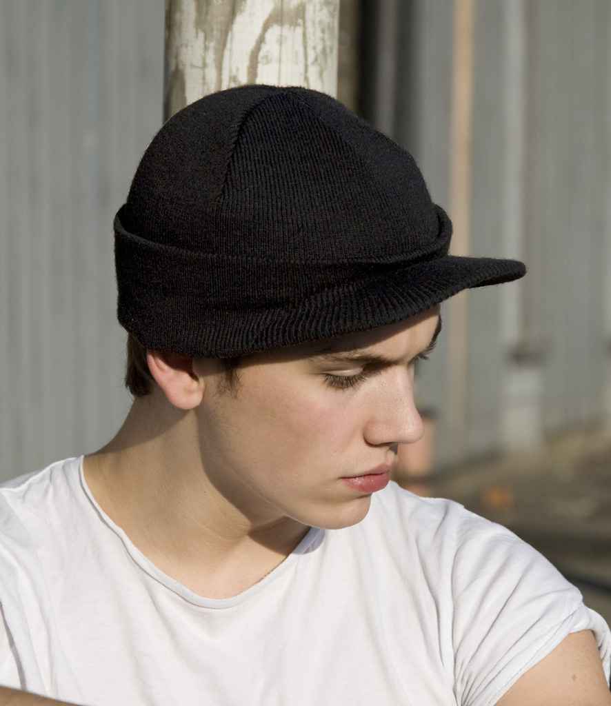 Result Esco Army Knitted Hat - model image
