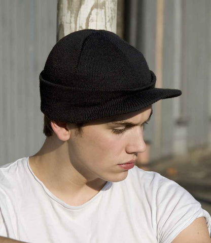 Result Esco Army Knitted Hat - model image