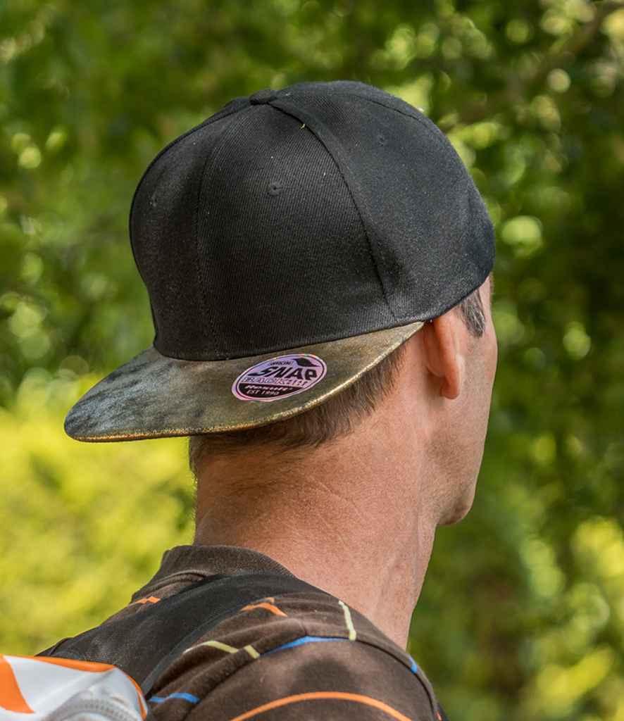 Result Bronx Glitter Snapback Cap - model image