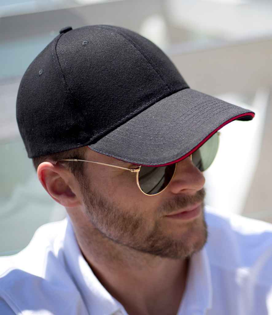 Result Memphis Sandwich Peak Cap - model image