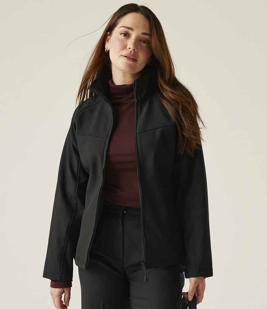 Regatta Professional Regatta Ladies Uproar Soft Shell Jacket Black/Black Lining