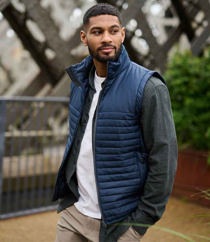RG2054 NAV MODEL 1 HERO