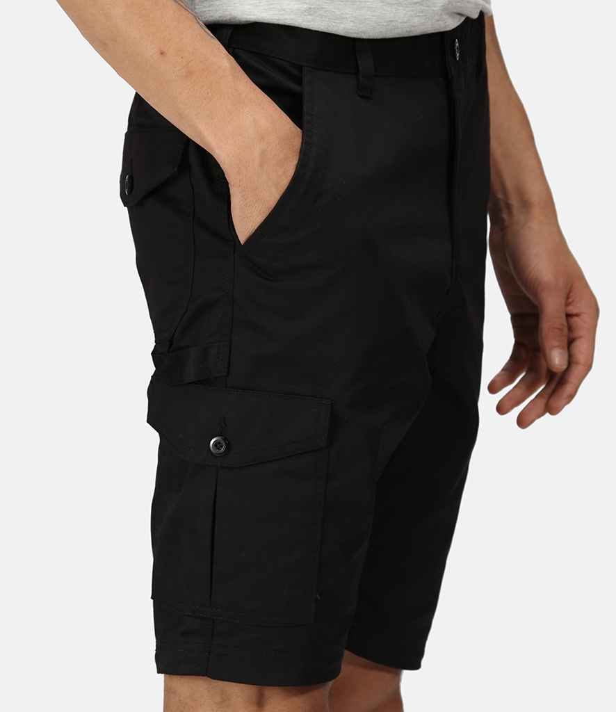 Regatta Pro Cargo Shorts - model image