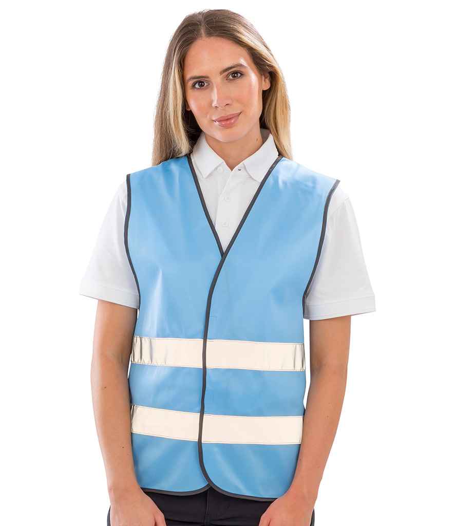 Result Core Enhanced Vis Vest - model image