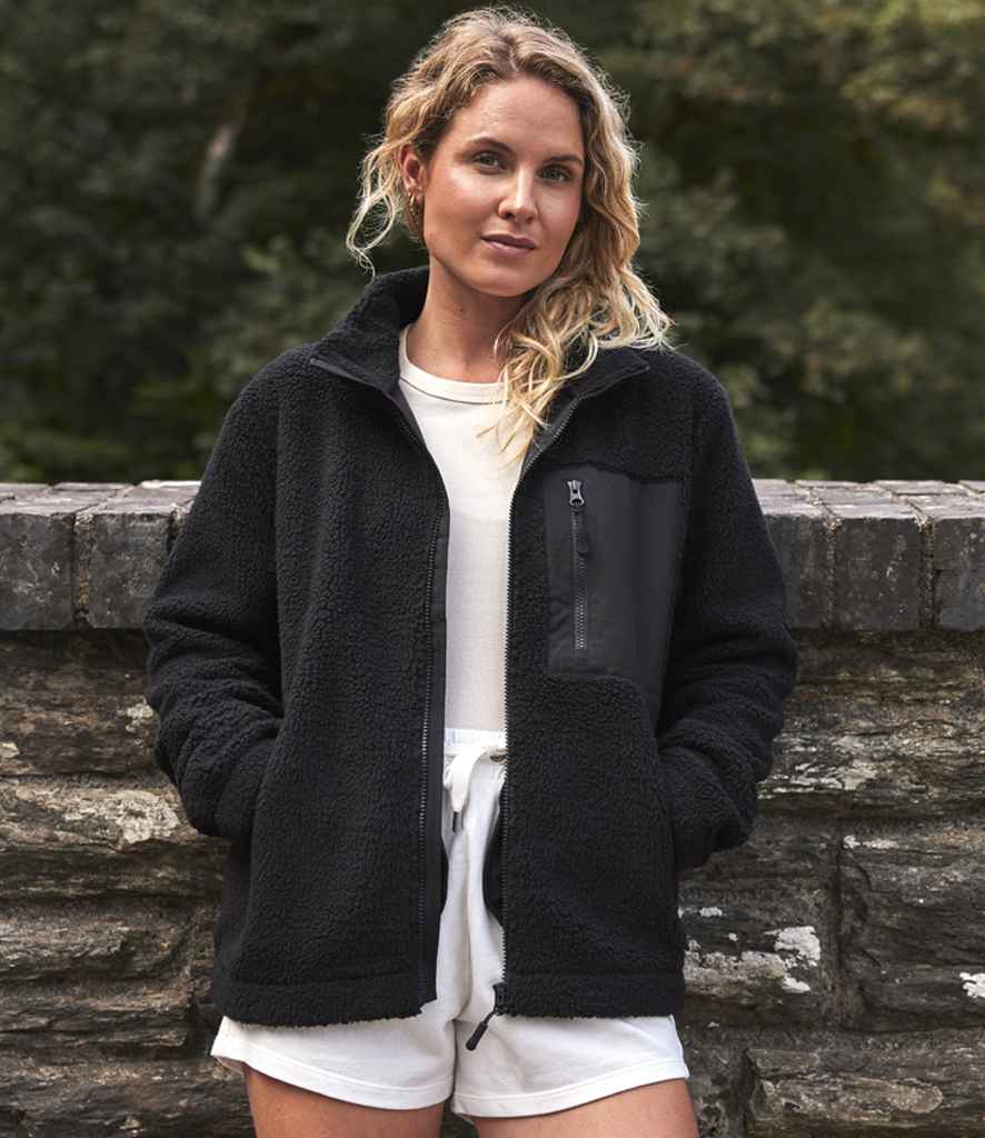 Ravine Unisex Full Zip Borg Fleece Jacket - model image