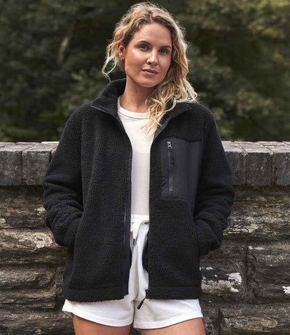 Ravine Unisex Full Zip Borg Fleece Jacket - model image