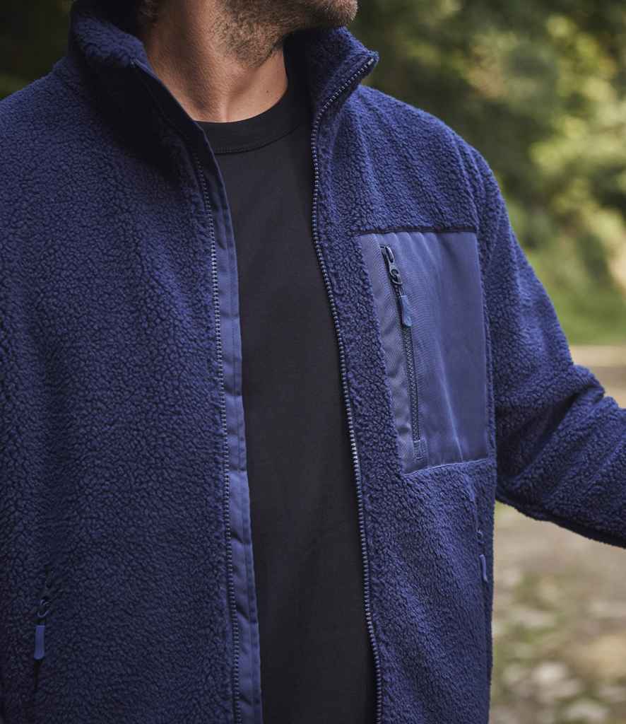 Ravine Unisex Full Zip Borg Fleece Jacket - model image