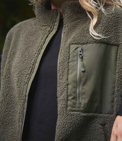Ravine Unisex Borg Fleece Gilet - model image