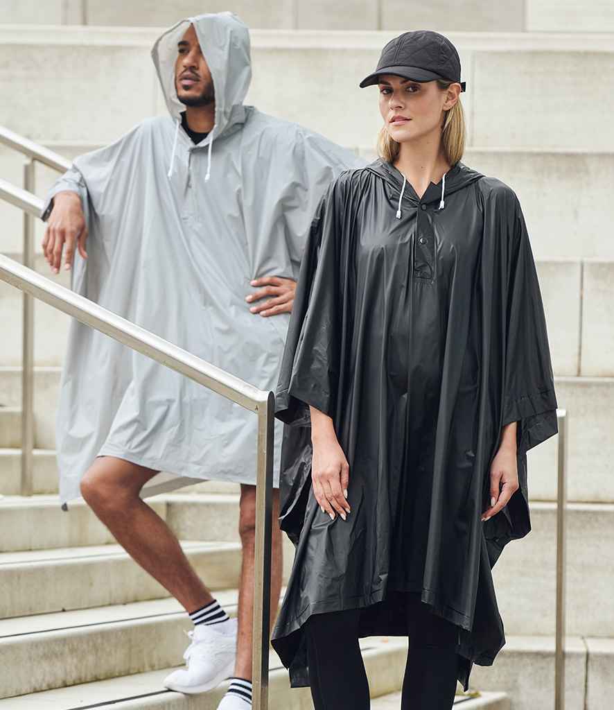 Splashmacs Rain Poncho - model image
