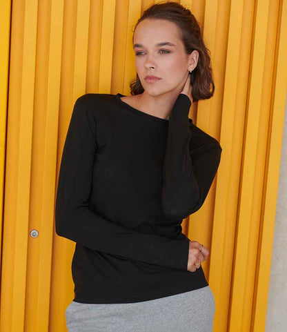 SF Clothing Ladies Feel Good Long Sleeve Stretch T-Shirt - model image